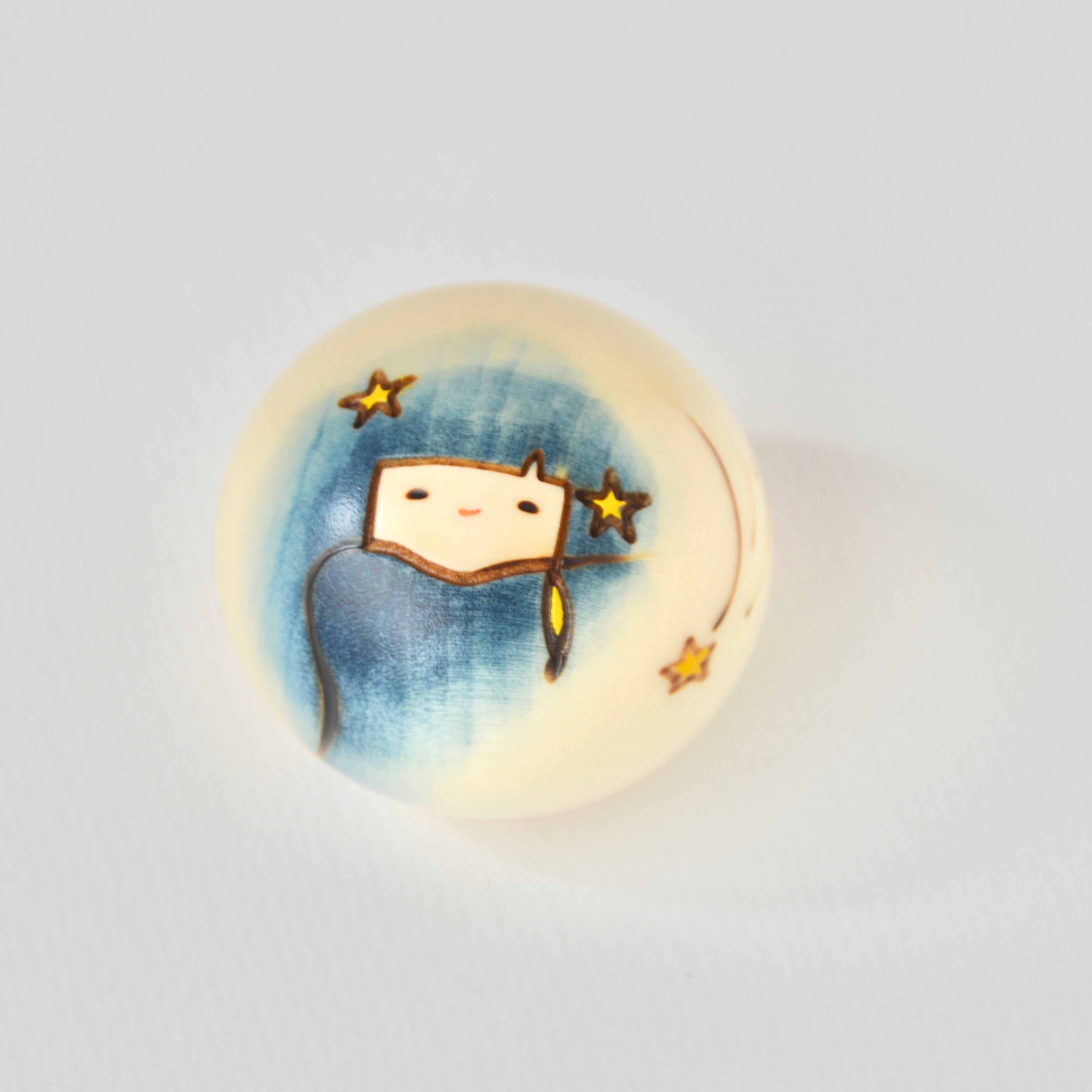 usaburo-kokeshi-yurakoro-hoshi-ni-negai-wo-figurine-v-u-toile image 3