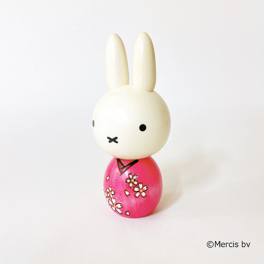 usaburo-kokeshi-miffy-sakura-figurine-artisanale-13-cm image 2