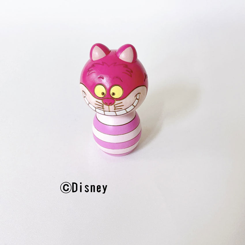 usaburo-kokeshi-chat-du-cheshire-disney-58x58x95mm image 5