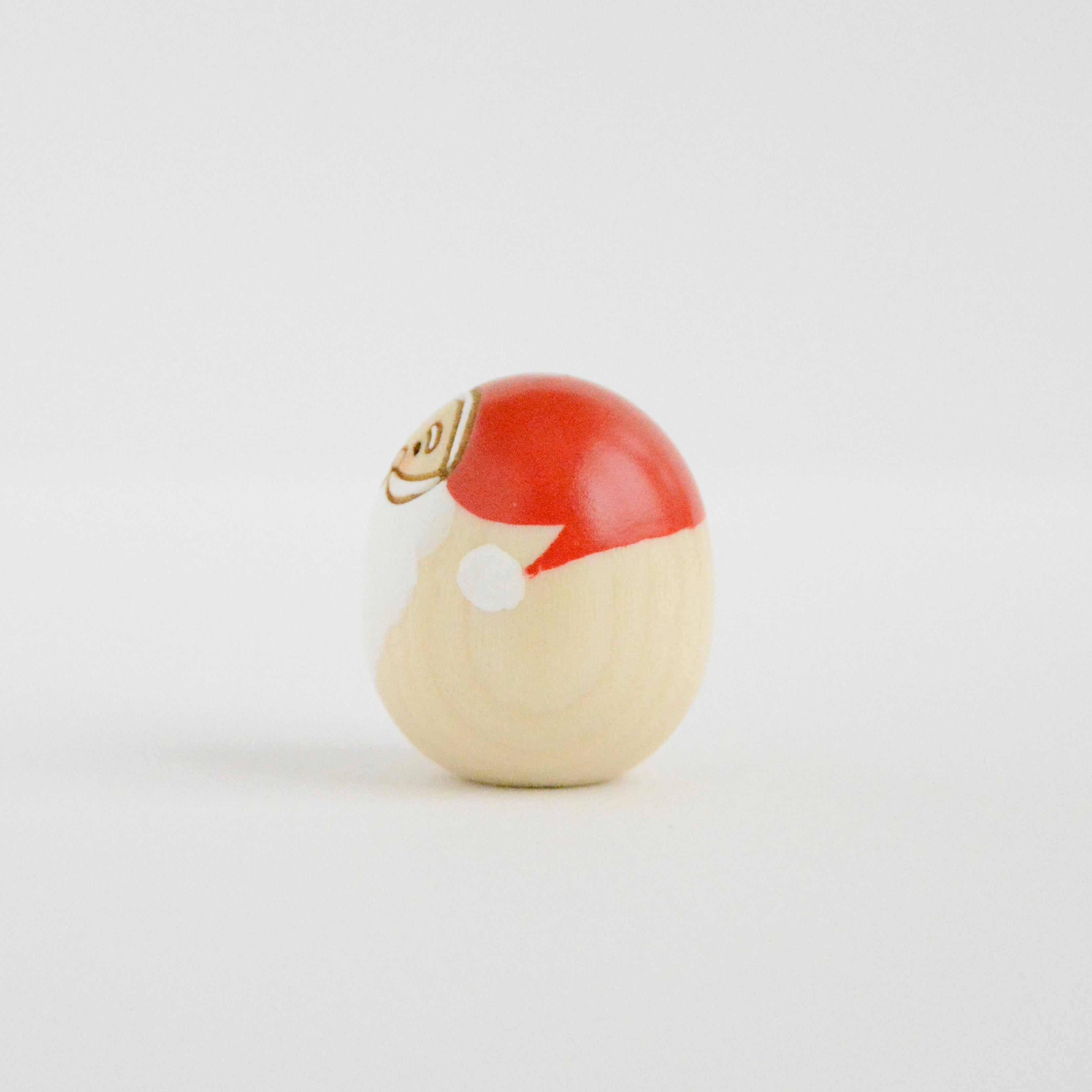 usaburo-kokeshi-mini-santa-uf-ss-figurine-artisanale-35-mm-rouge image 3