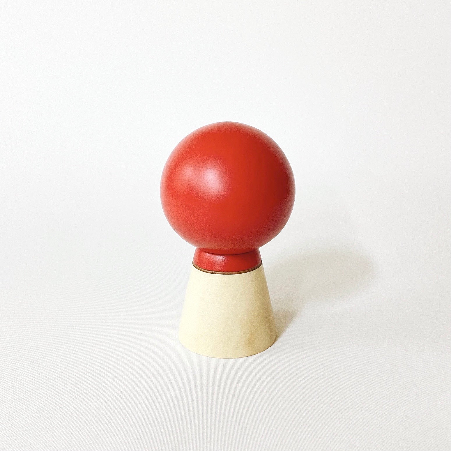 usaburo-kokeshi-zukin-komachi-mini-kokeshi-chaperon-rouge-8-5-cm image 3