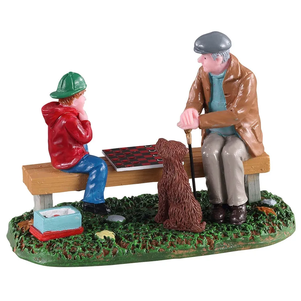 lemax-playing-with-gramps-sc-ne-miniature-banc-et-jeu-de-dames image 1