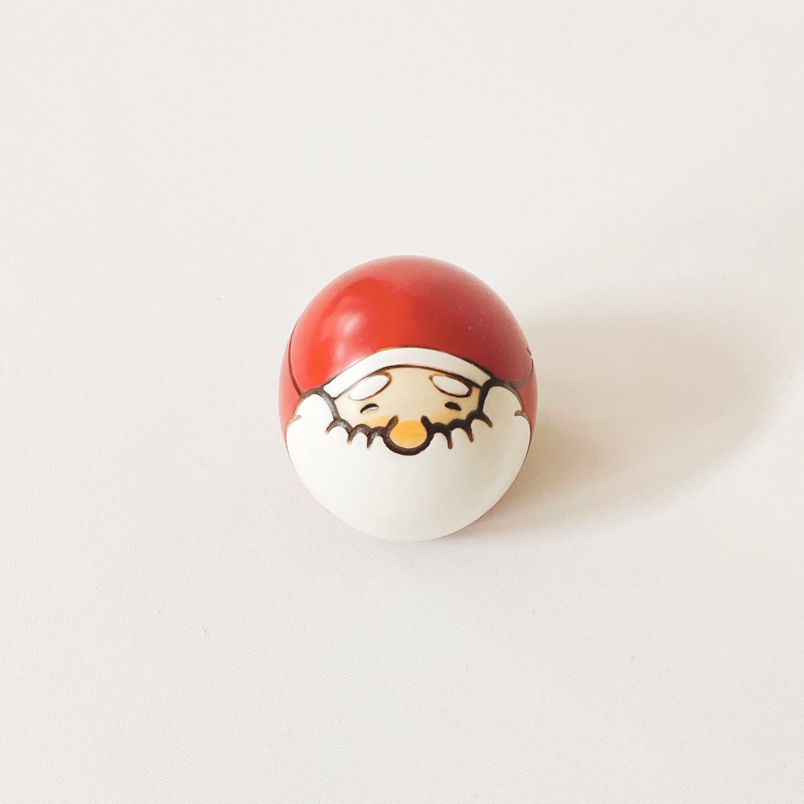 usaburo-kokeshi-mini-santa-egg-l-figurine-artisanale-p-re-no-l-uf image 5