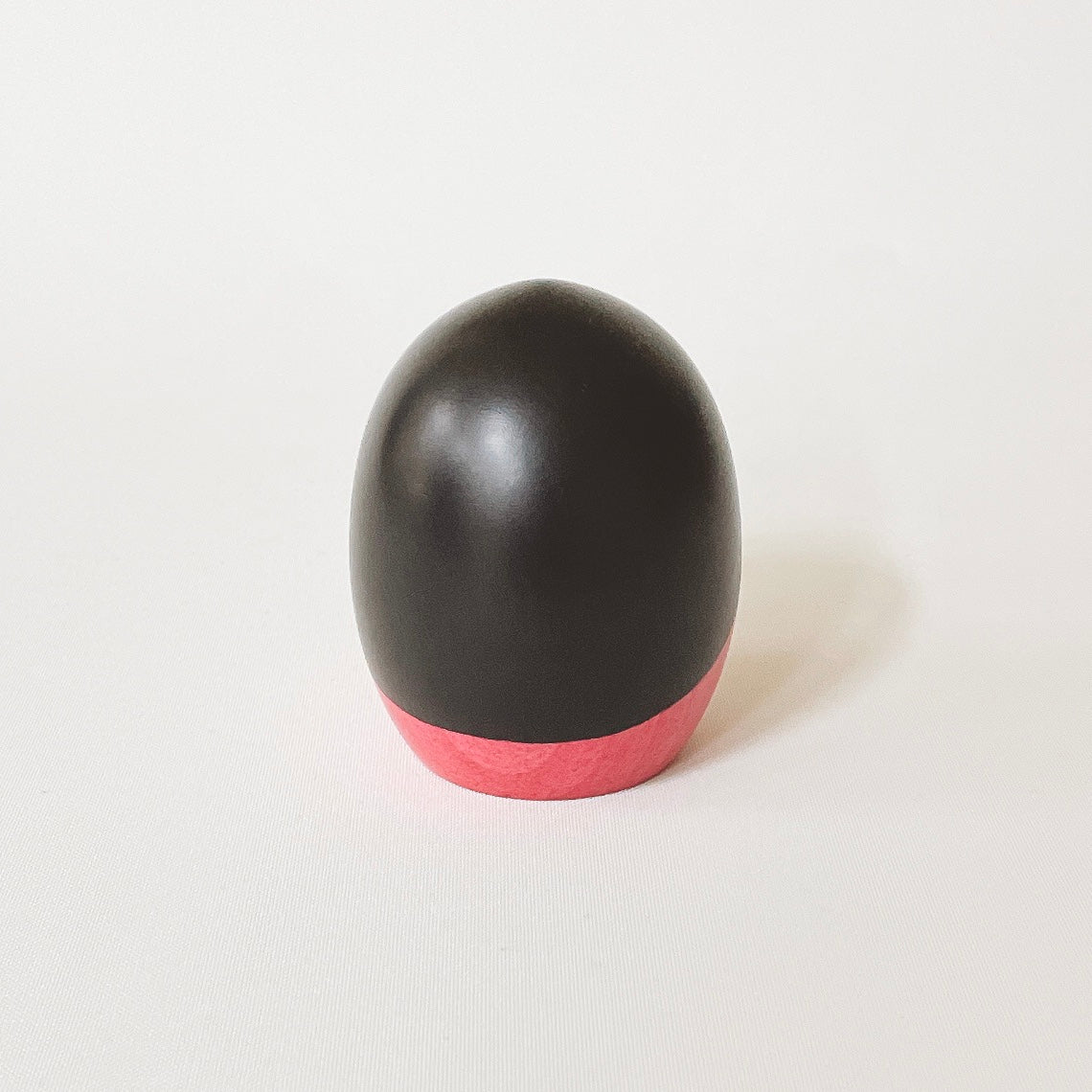usaburo-kokeshi-tampopo-s-pink-figurine-artisanale-70-mm image 3