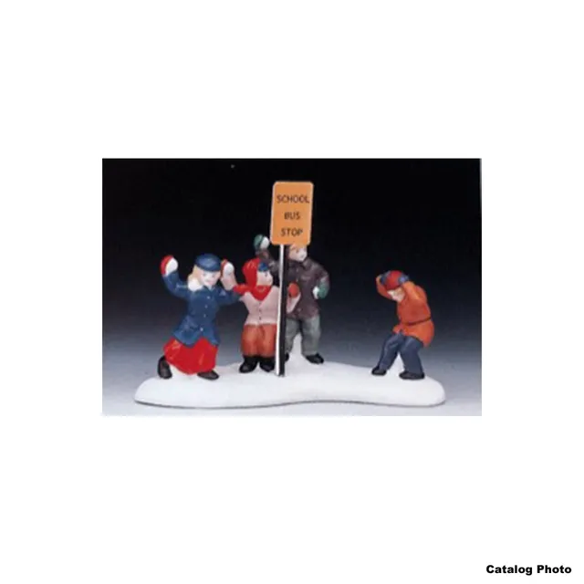lemax-waiting-for-the-bus-figurine-sc-ne-arr-t-de-bus image 1