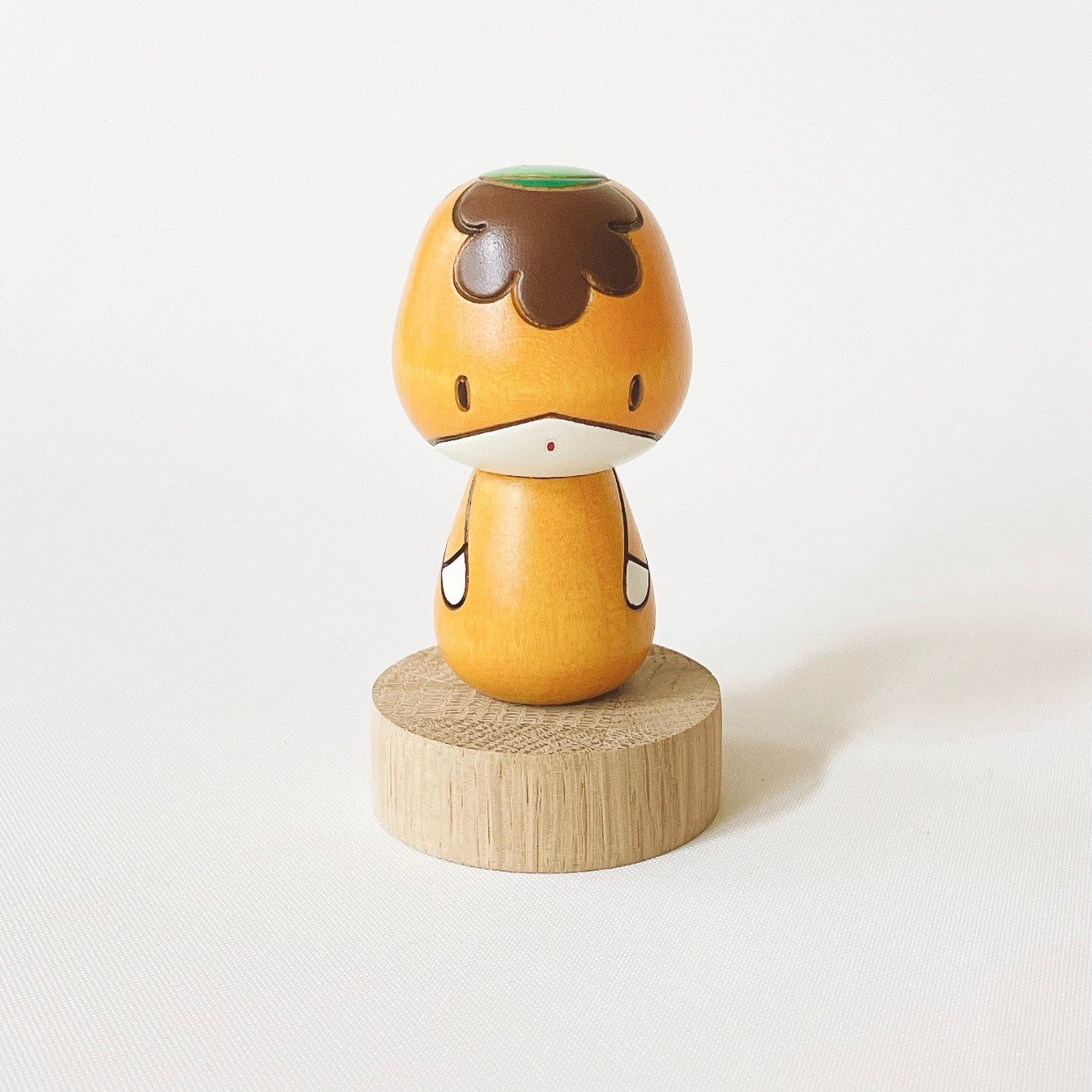 usaburo-kokeshi-gunma-chan-basic-figurine-artisanale-8-5-cm image 1