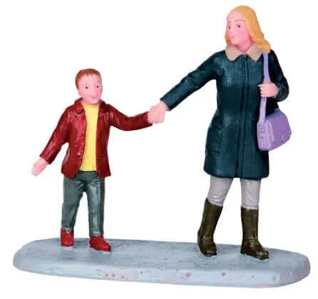 lemax-shopping-with-mum-figurine-miniature-village-de-no-l image 1