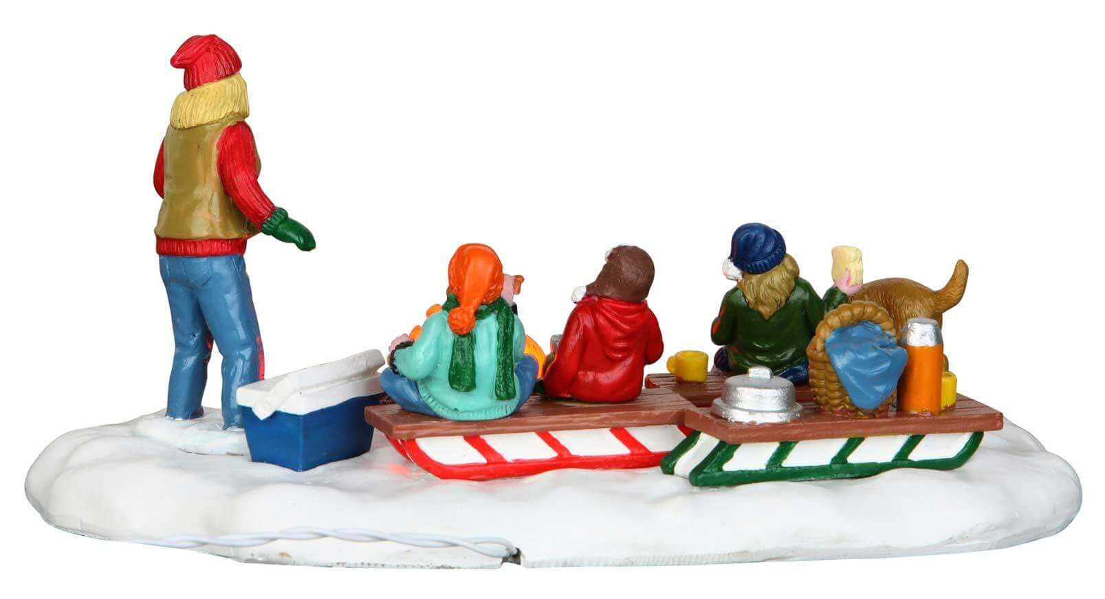 lemax-sledding-potluck-figurine-sc-ne-de-luge-miniature image 4