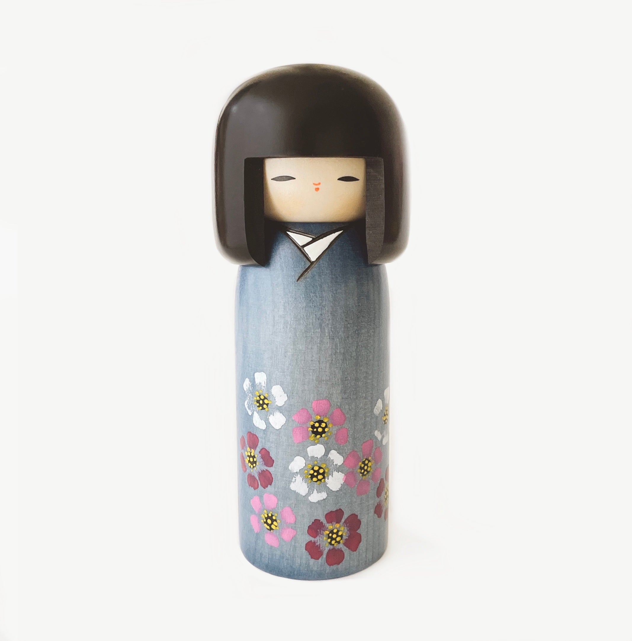 usaburo-kokeshi-cosmos-poup-e-kokeshi-fleur-d-automne-19-cm image 1