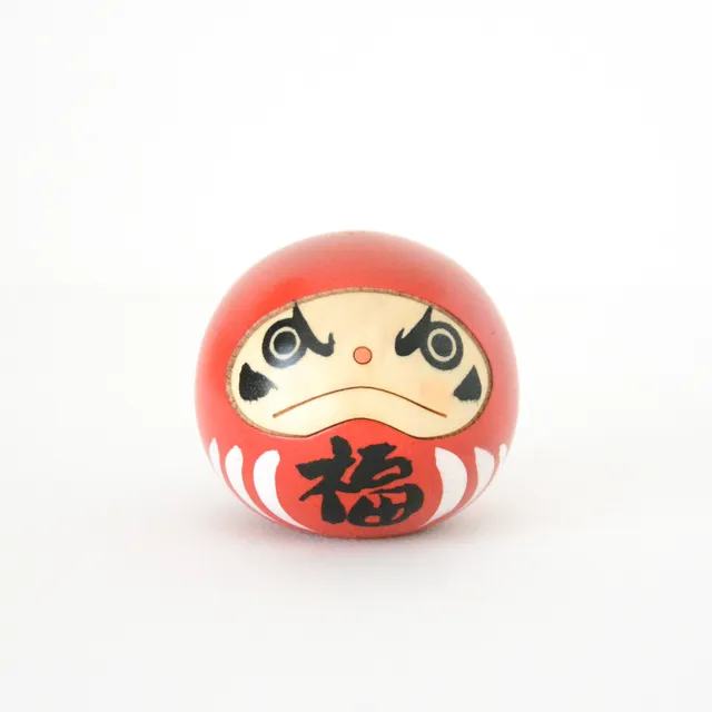 usaburo-kokeshi-kofuku-daruma-rouge-porte-bonheur-culbuto-50-mm image 1