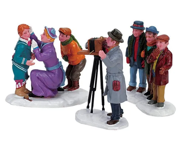 lemax-picture-day-figurine-miniature-village-de-no-l image 1