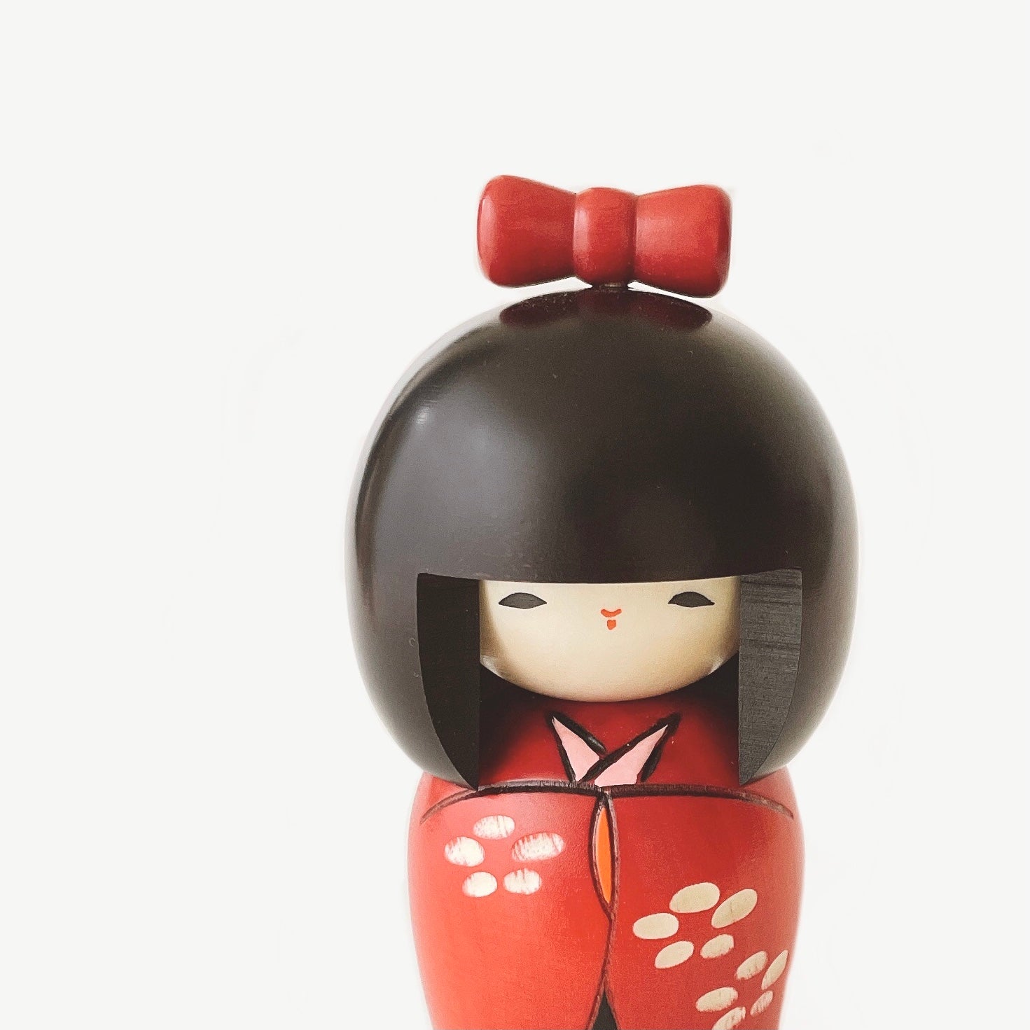 usaburo-kokeshi-tsubomi-bud-yura-koro-yurakoro-14-5-cm-bois-mizuki-rouge image 2