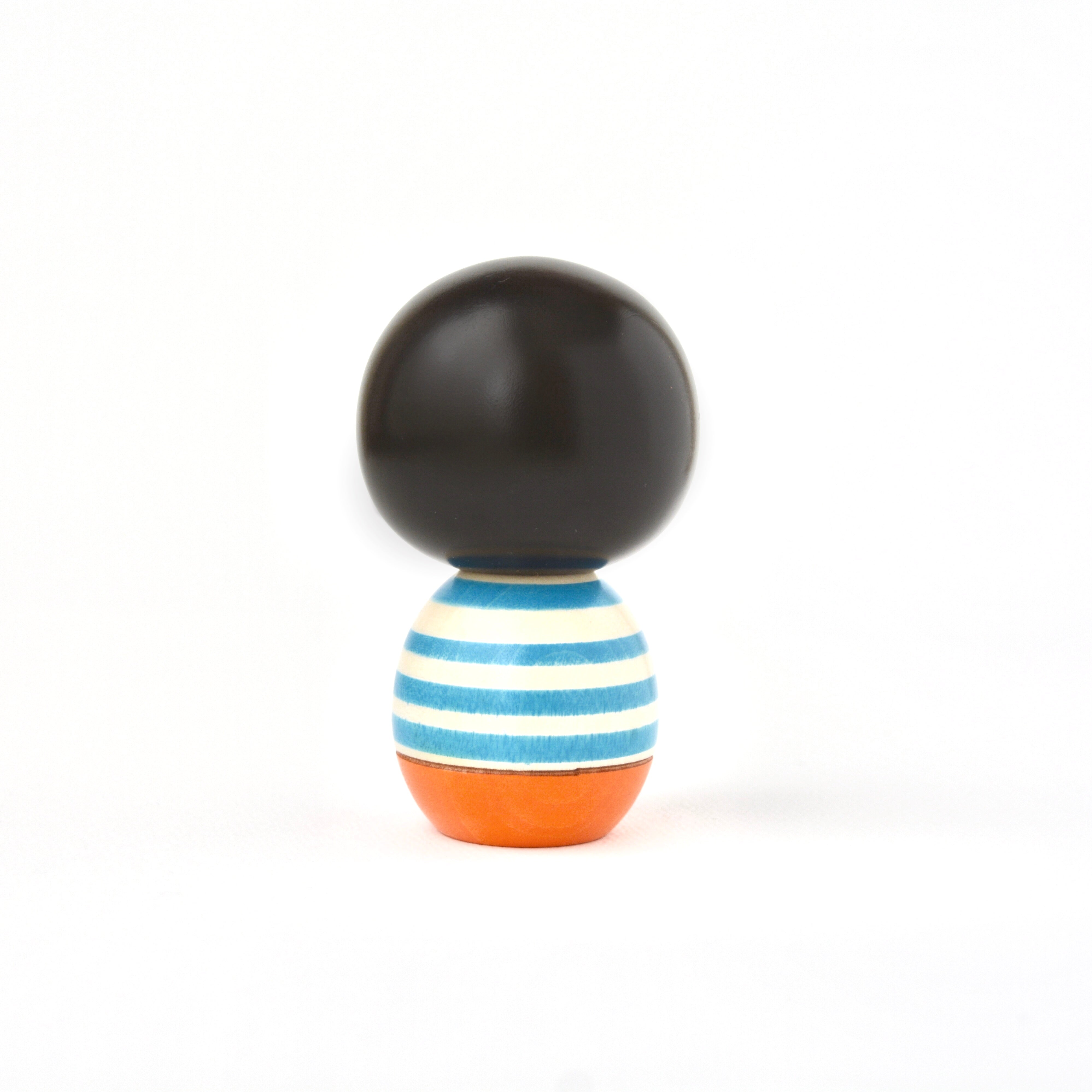 usaburo-kokeshi-zukin-kun-gar-on-figurine-petit-chaperon image 3