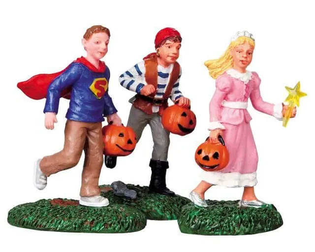 lemax-spooky-town-trick-or-treaters-set-figurines-halloween image 1