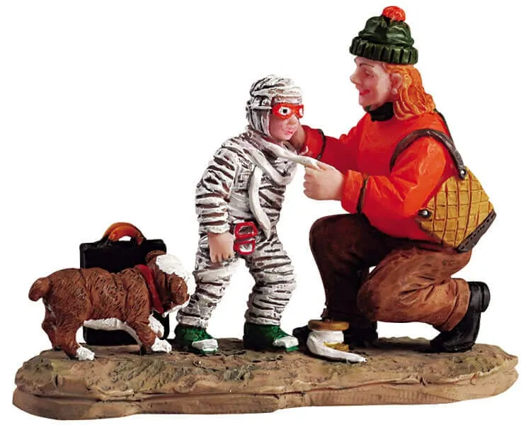 lemax-bowser-not-helping-figurine-spooky-town image 1