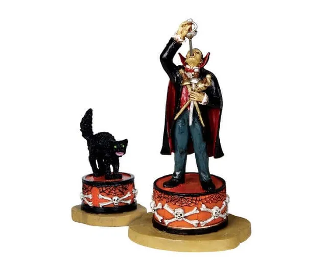 lemax-sword-swallower-figurine-avaleur-de-sabres-spooky-town image 1