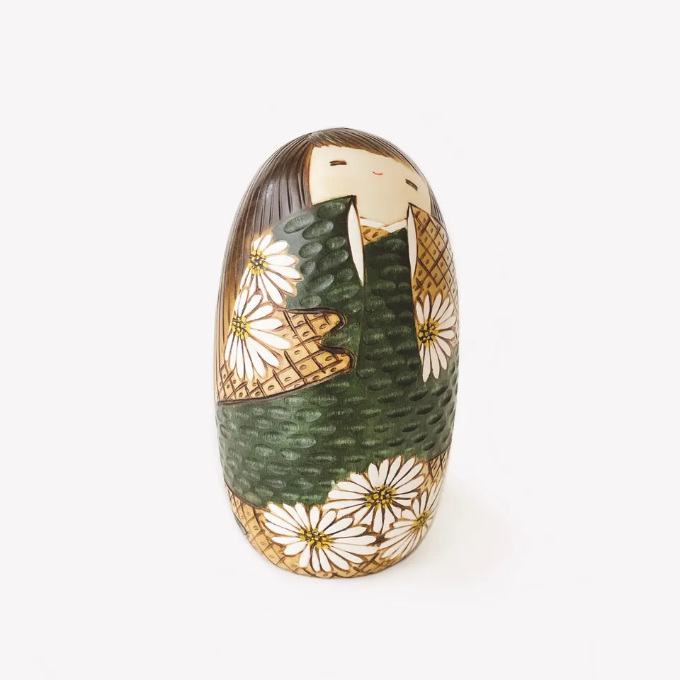 usaburo-kokeshi-hana-goromo-verte-fleurs-figurine-artisanale image 1