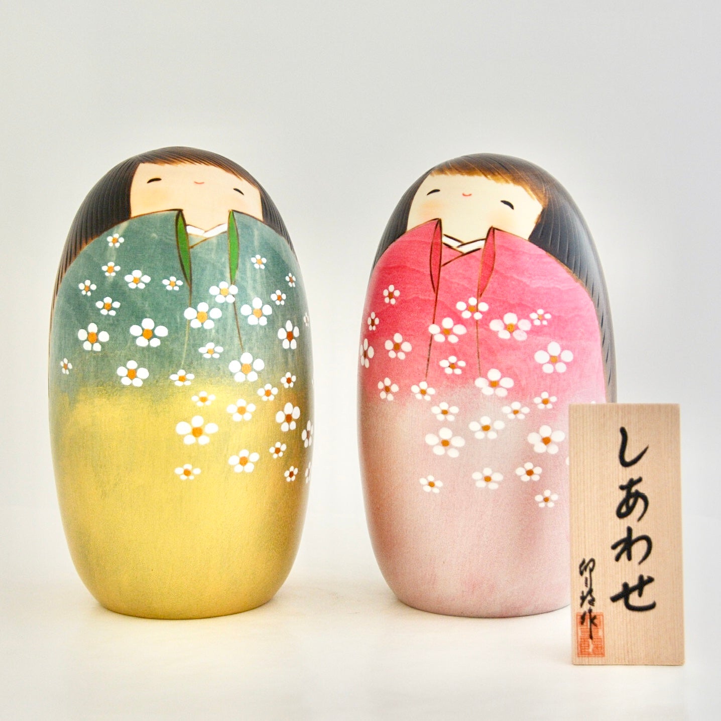 usaburo-kokeshi-shiawase-bonheur-ll-vert-100x100x170mm image 4