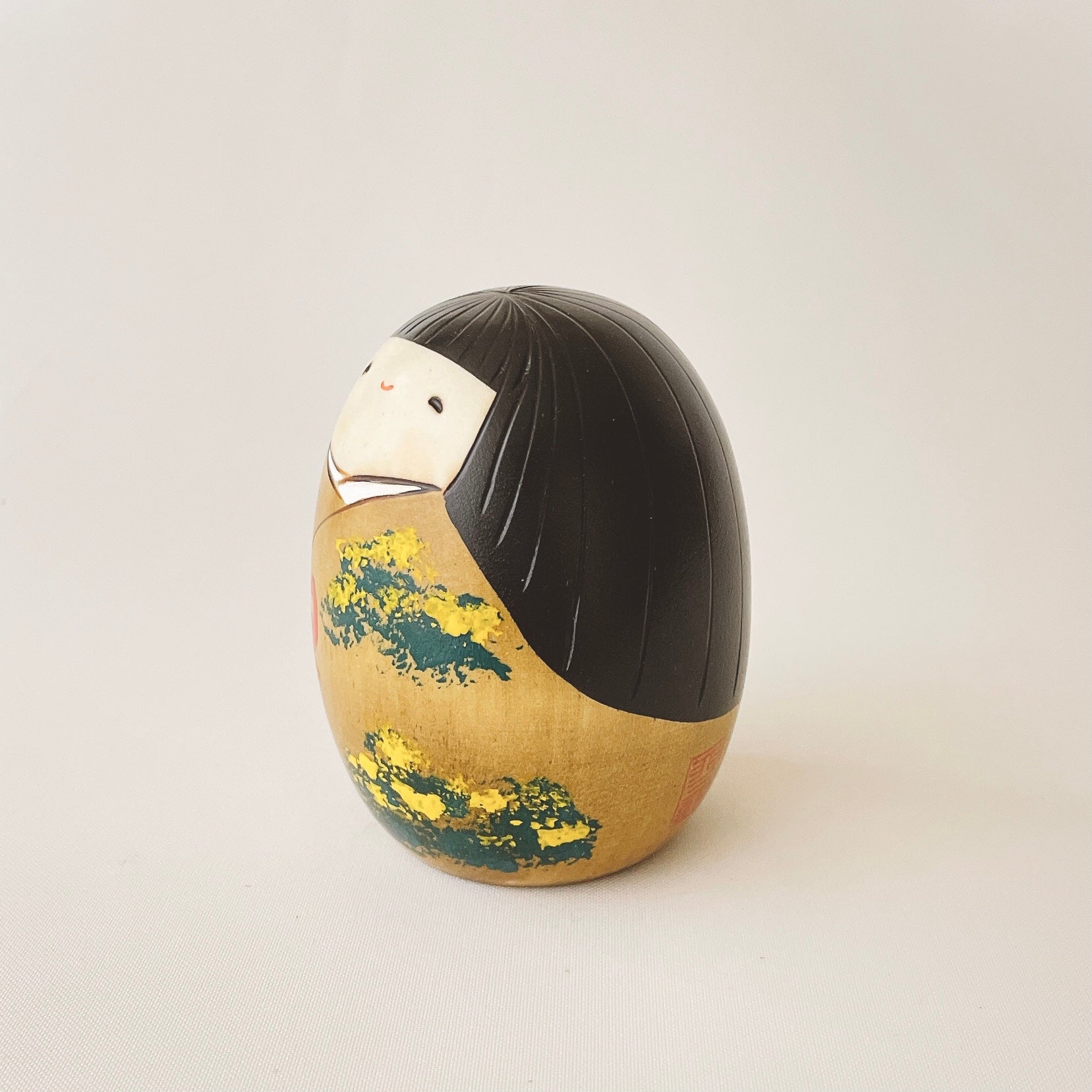 usaburo-kokeshi-haru-spring-figurine-artisanale-uf-yura-koro image 2