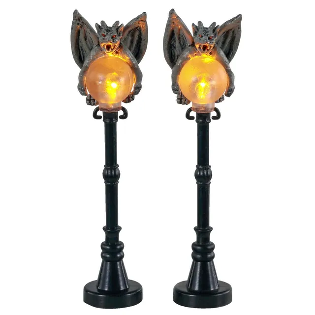 lemax-gargoyle-lamp-post-r-verb-re-lumineux-spooky-town image 1