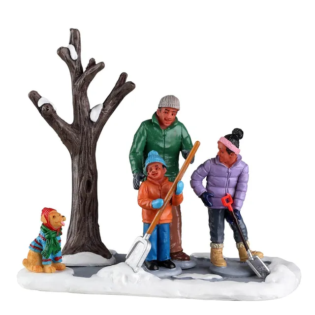 lemax-harvest-crossing-shoveling-the-driveway-figurine-famille-neige image 1