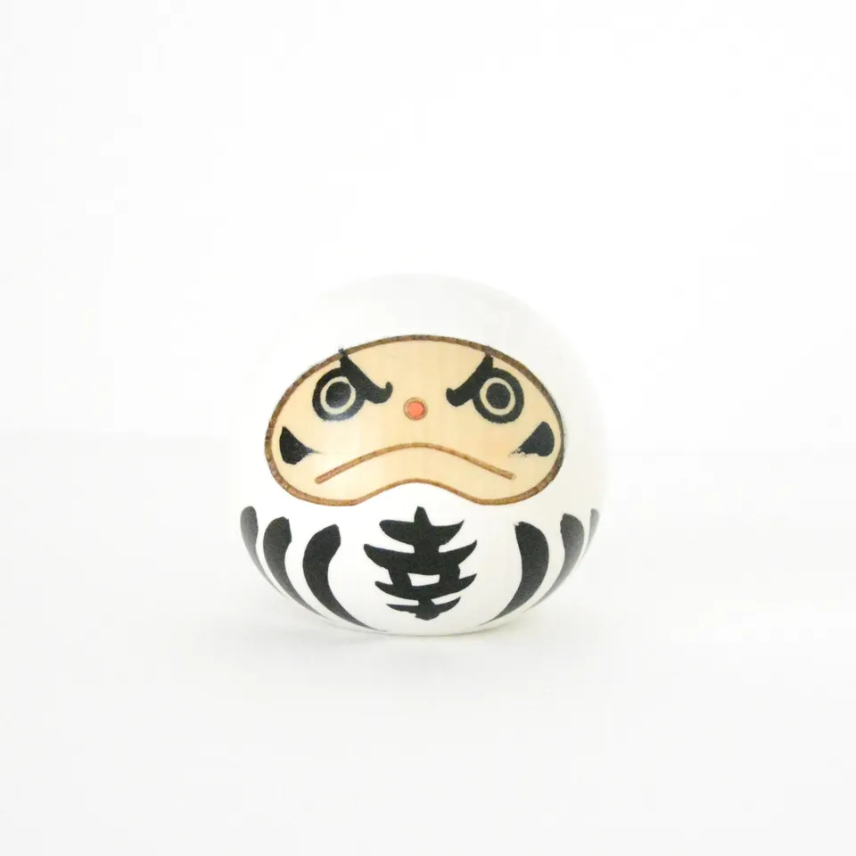 usaburo-kokeshi-kofuku-daruma-white-figurine-porte-bonheur image 1