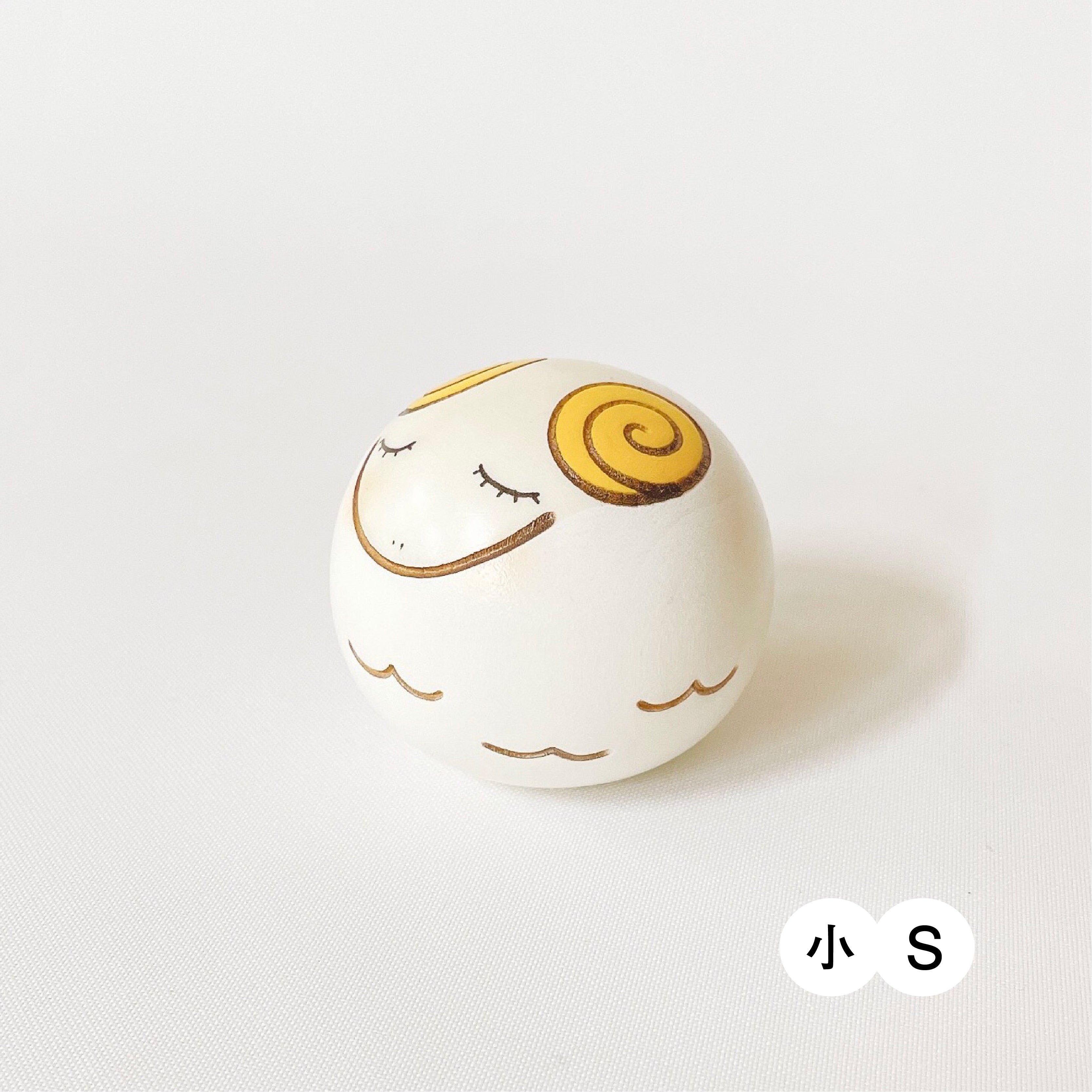 usaburo-kokeshi-yurakoro-mouton-culbuto-rond-en-bois image 2