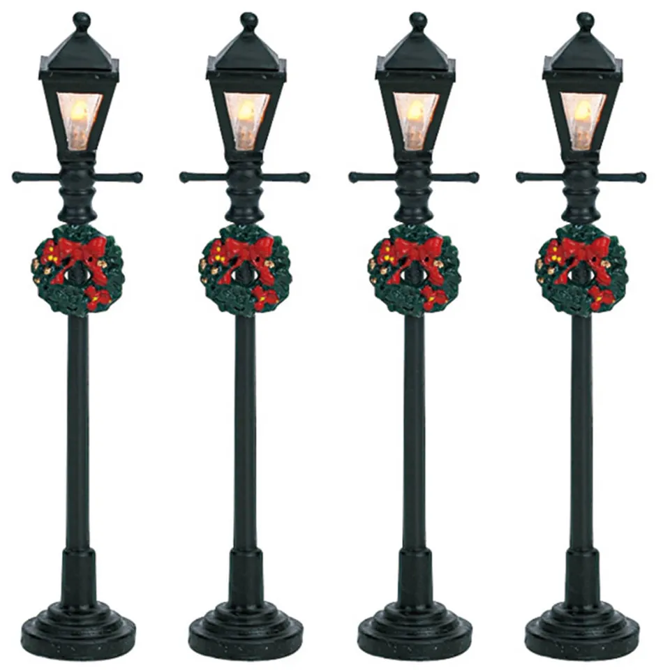 lemax-gas-lantern-street-lamp-set-of-4-lot-de-4-lampadaires-lumineux image 1