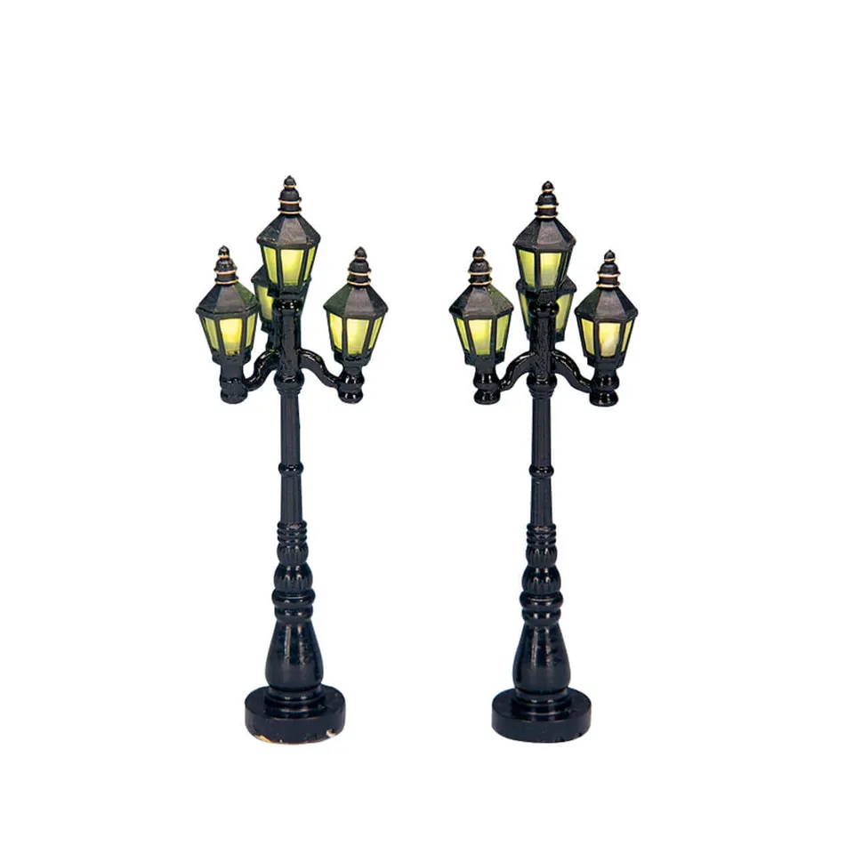 lemax-4-old-english-street-lamp-set-de-2-lampadaires-miniatures image 1