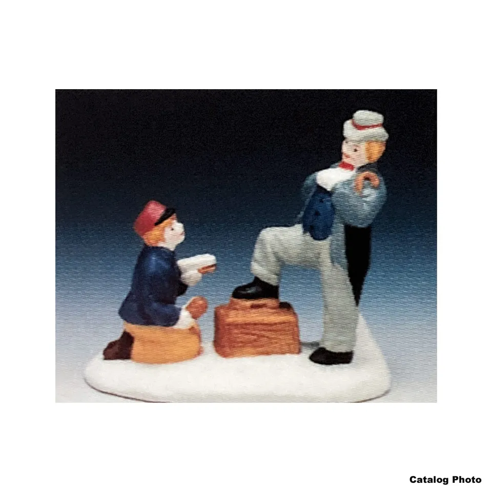 lemax-shoeshine-figurine-cireur-de-chaussures-miniature image 1