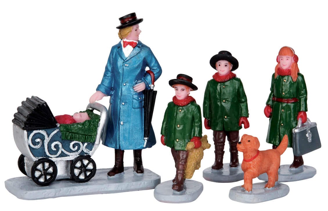 lemax-nanny-outing-set-of-5-lot-de-5-figurines-miniatures image 1