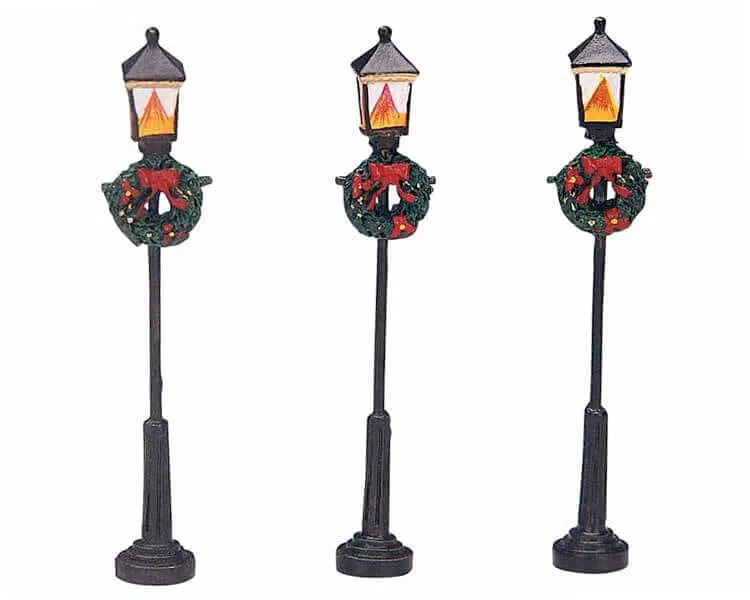 lemax-decorative-lamp-post-r-verb-re-miniature-de-village image 1