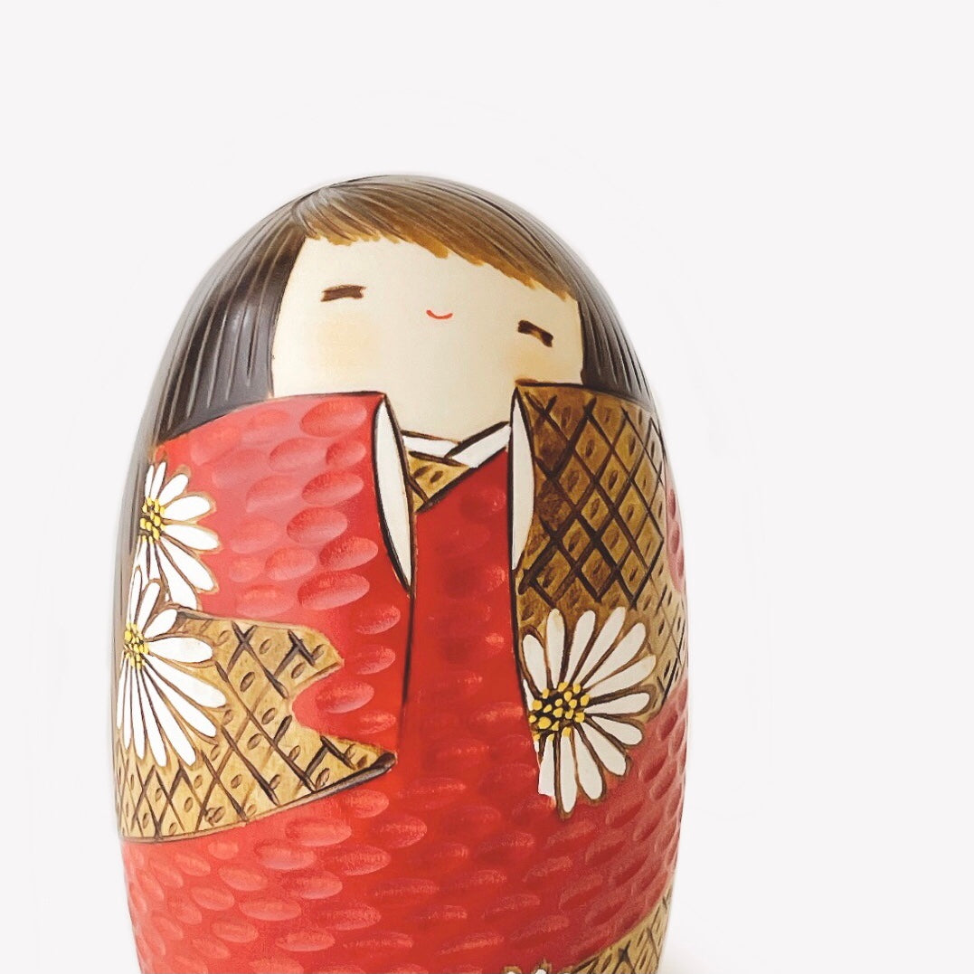 usaburo-kokeshi-hana-goromo-rouge-figurine-chrysanth-me-100-x-100-x-170-mm image 2