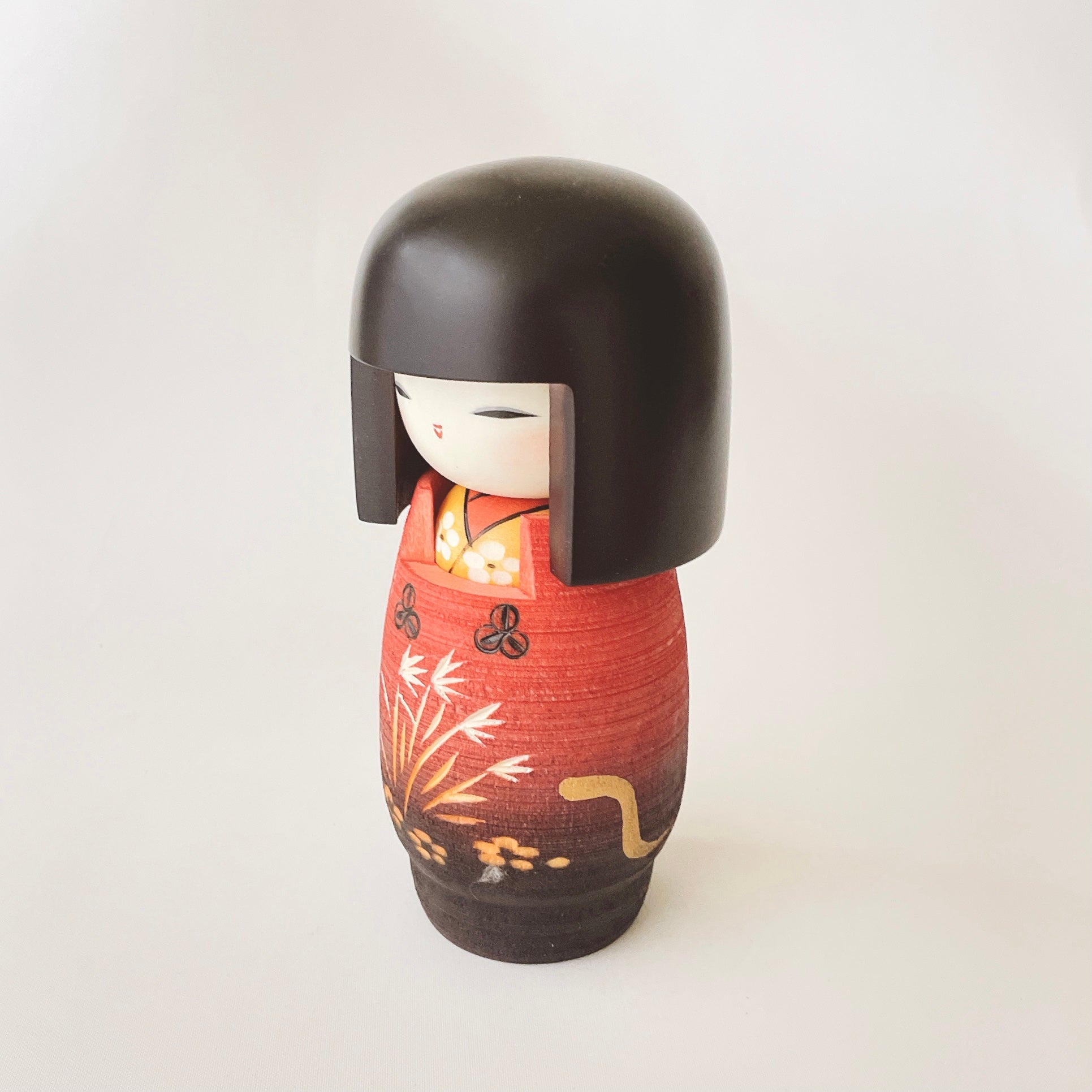 usaburo-kokeshi-michiyuki-the-way-85x85x195mm-kokeshi-artisan-gunma image 2