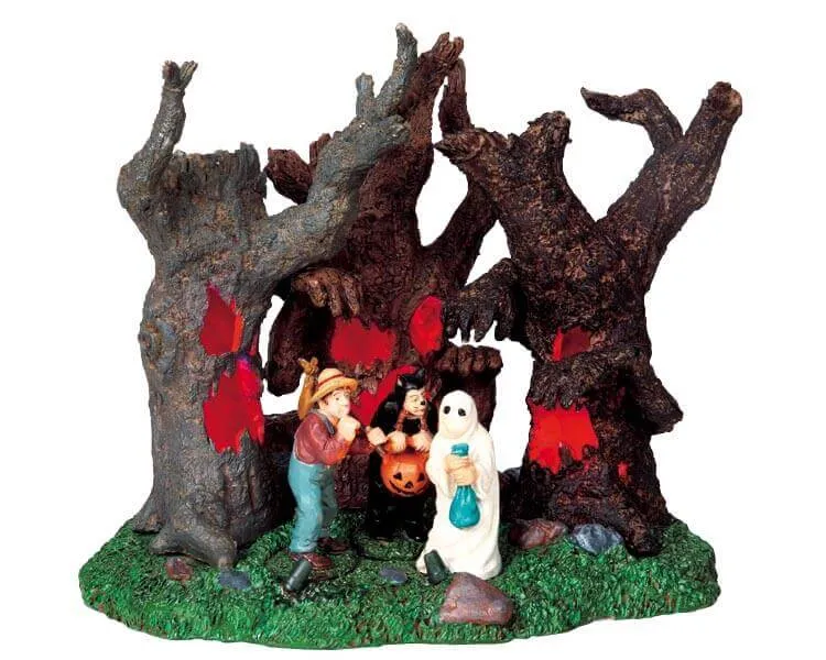lemax-spooky-town-lost-in-the-woods-figurine image 1