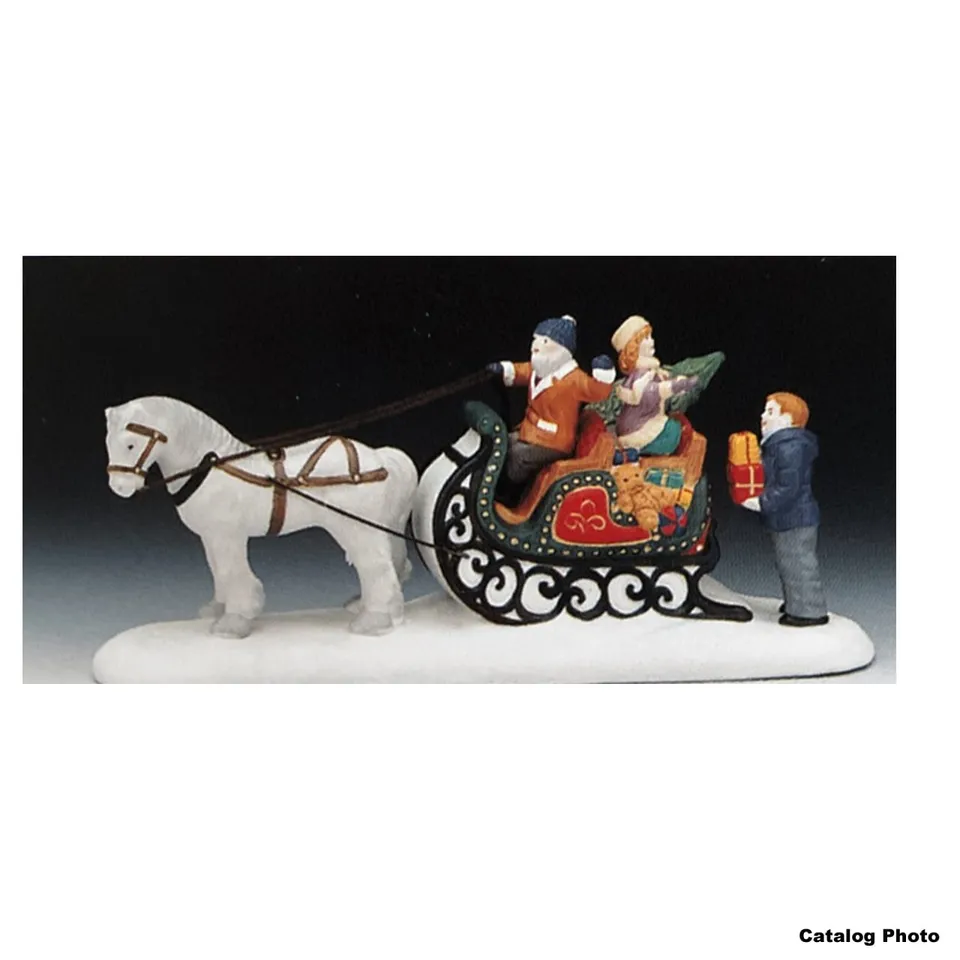 lemax-loading-the-gifts-figurine-miniature-village-de-no-l image 1