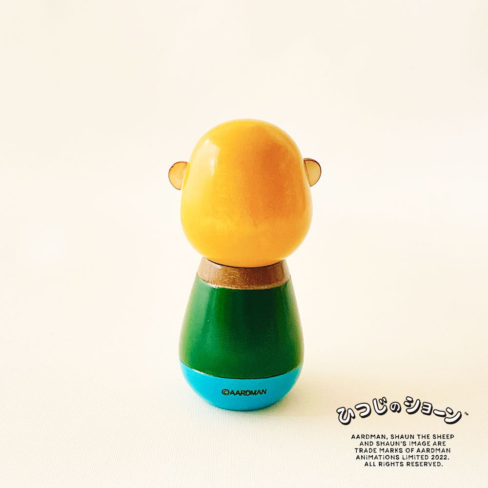usaburo-kokeshi-shaun-the-sheep-farmer-figurine-artisanale-8-4-cm image 5