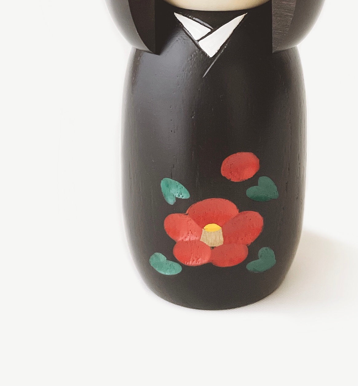 usaburo-kokeshi-tsubakikko-enfant-cam-lia-70-x-70-x-145-mm-sakura image 3