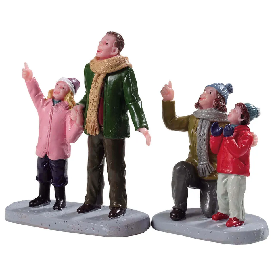 lemax-people-admiring-fireworks-figurines-miniatures-village-de-no-l image 1