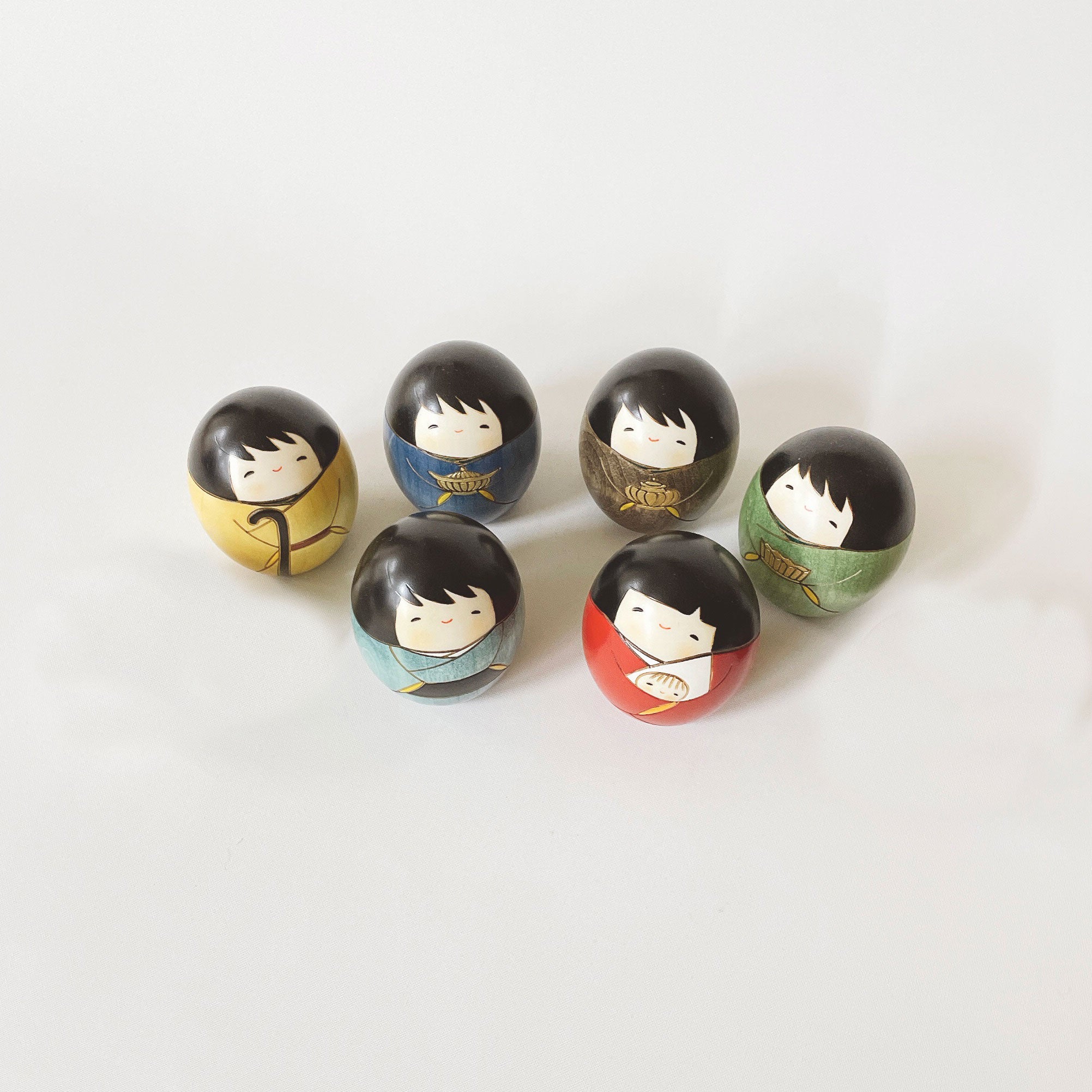 usaburo-kokeshi-the-nativity-six-coffret-figurines-cr-che-de-no-l-en-bois image 3
