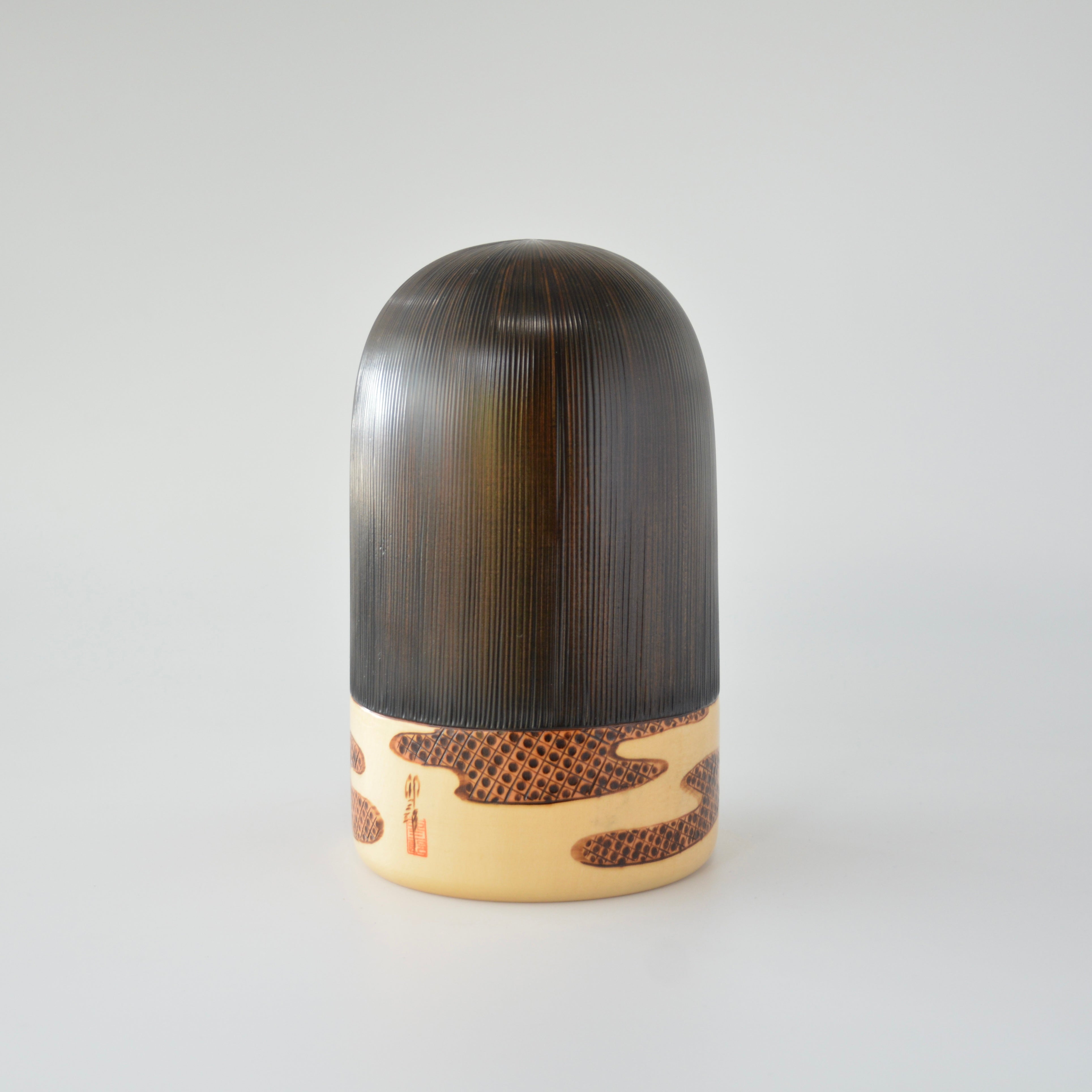usaburo-kokeshi-haru-no-hi-par-yuji-okamoto-figurine-artisanale-limit-e image 3