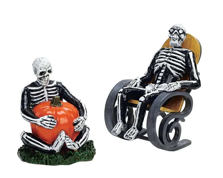lemax-pair-of-skeletons-figurines-miniatures-spooky-town image 1