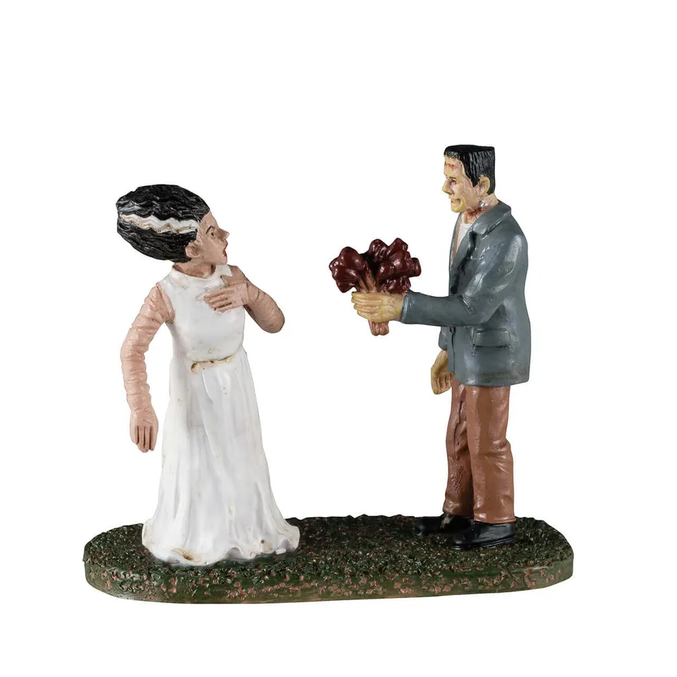 lemax-dating-clients-figurine-miniature-couple-spooky-town image 1