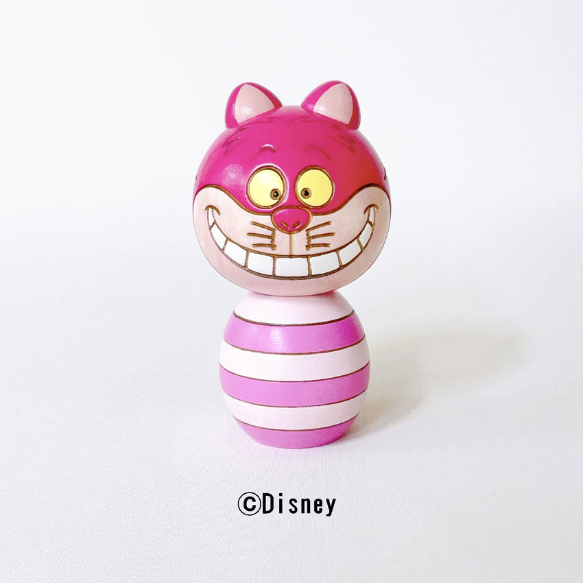 usaburo-kokeshi-chat-du-cheshire-disney-58x58x95mm image 1