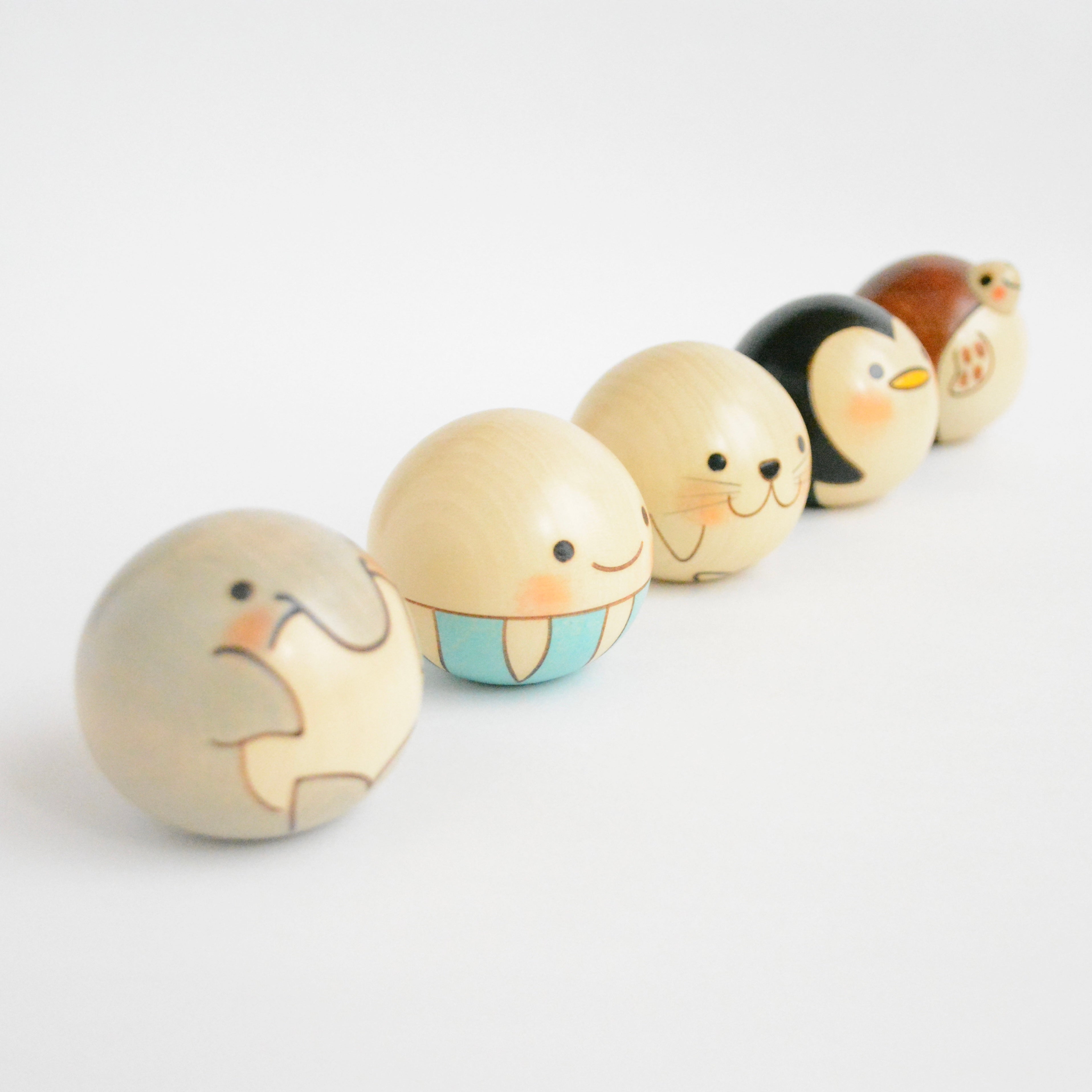 usaburo-kokeshi-yurakoro-jellyfish-mini-figurine-culbuto-m-duse-58x58x50mm image 5