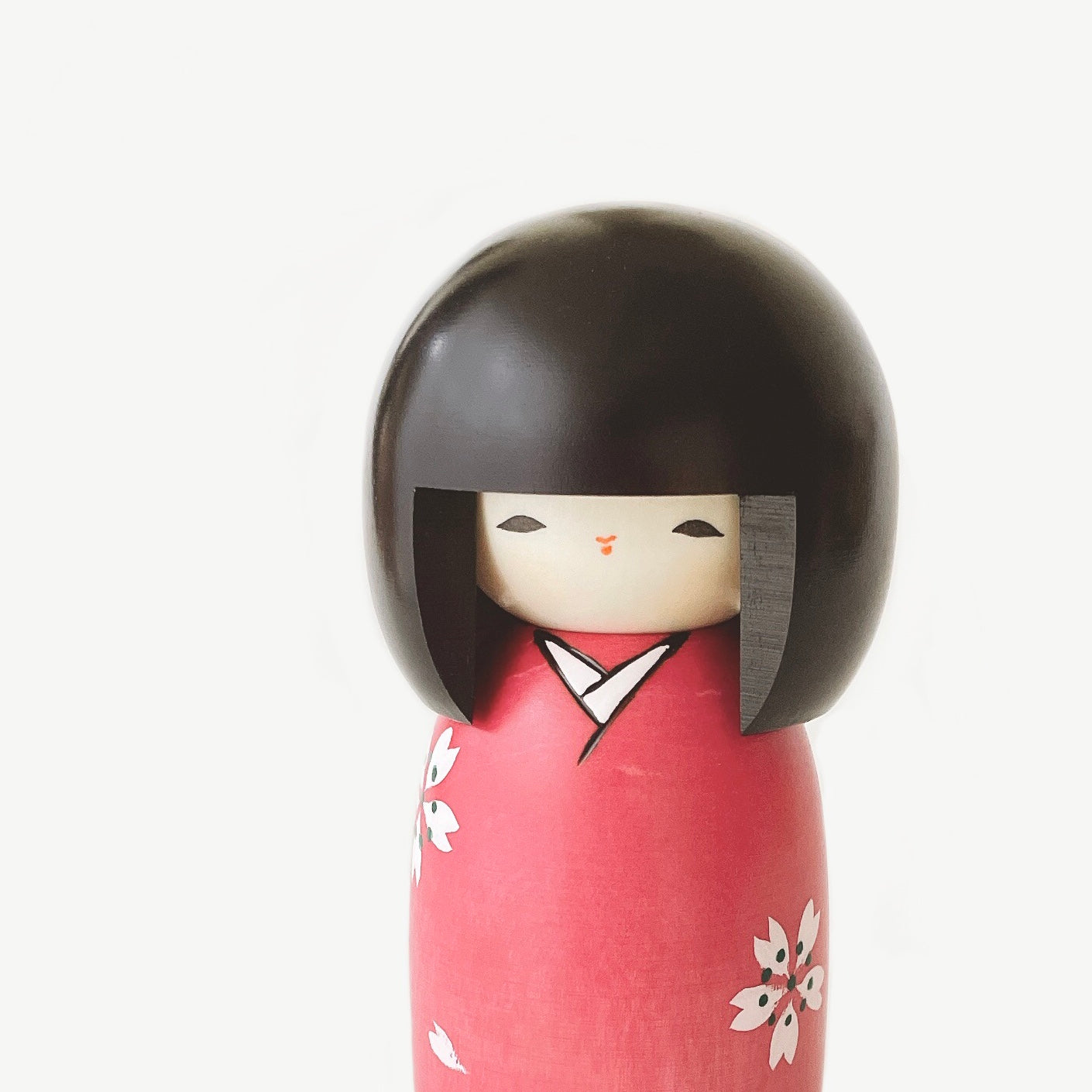 usaburo-kokeshi-sakura-poup-e-kokeshi-artisanale-14-cm-cerisier-rose image 2