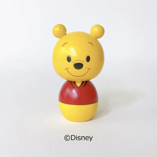 usaburo-kokeshi-winnie-the-pooh-pooh-poup-e-kokeshi-artisanale image 1