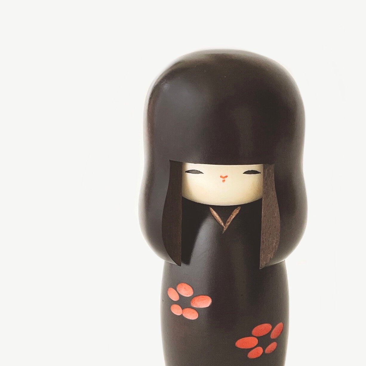 usaburo-kokeshi-shun-sai-spring-scenery-figurine-kokeshi-artisanale image 2