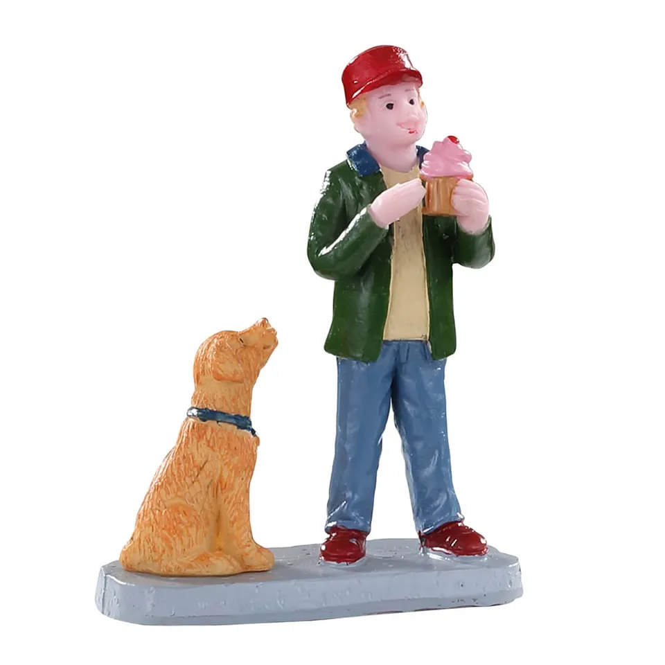 lemax-please-share-figurine-gar-on-et-chien-cupcake image 1