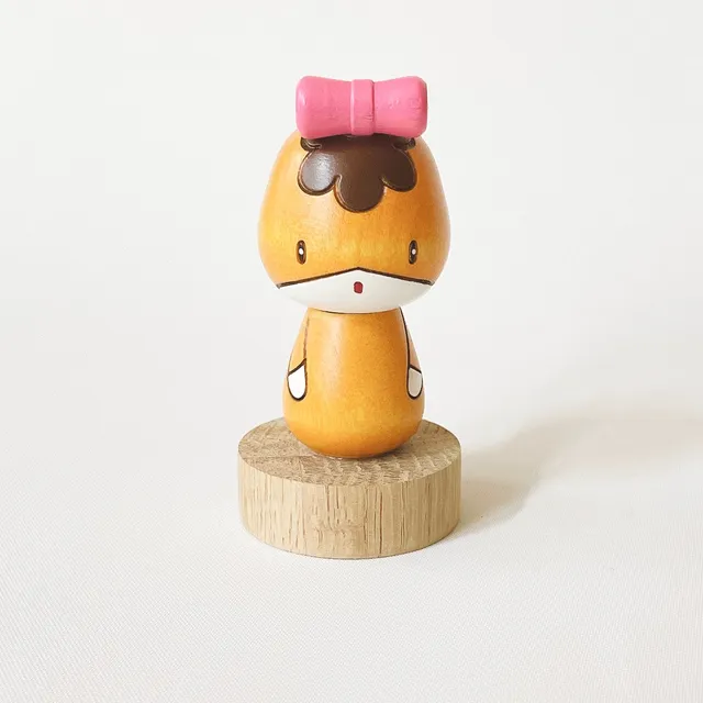 usaburo-kokeshi-gunma-chan-ruban-kokeshi-yura-koro-85-mm image 1